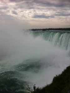 Horseshoe_Falls_Niagara_Falls
