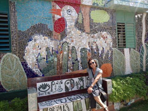 Author_Heidi_Siefkas_at_Jose_Fusters_Home_outside_of_havana_Cuba