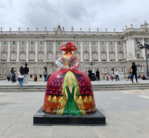 Menina_Statue_in_Madrid_Spain_Happiness_is_a_point_of_view