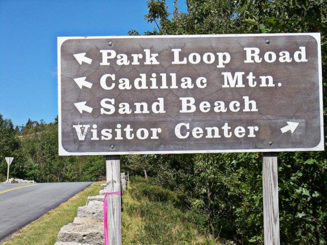Acadia_National_Park_Road_Sign