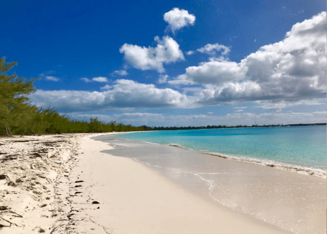 Why_Traveling_Reminds_Us_to_Look_Up_featured_image_from_the_Bahamas