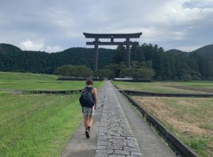 Heidi_Siefkas_walking_the_kumano_kodo_Japan