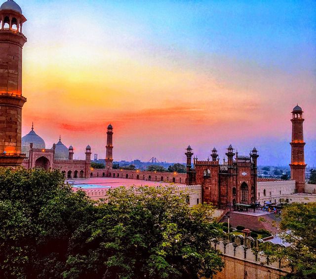 larone-mosque-pakistan